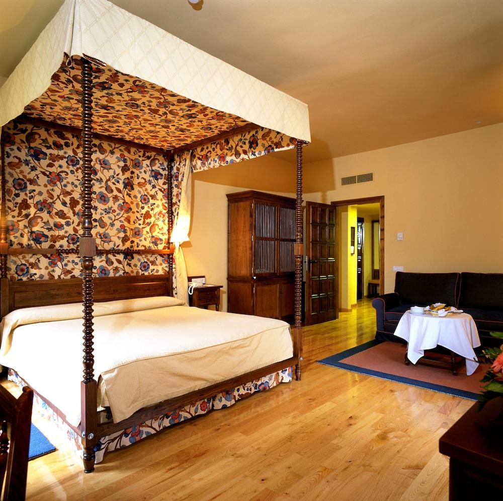 Parador De Tordesillas Luaran gambar